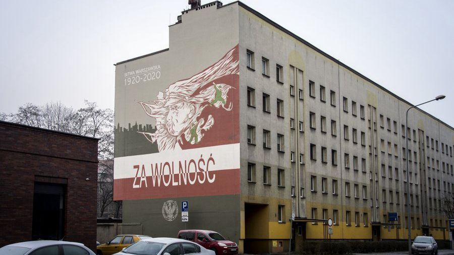 Mural "100-lecie Bitwy Warszawskiej - ZA WOLNOŚĆ!" upamiętnia udział w bitwie żołnierzy z Bytomia.