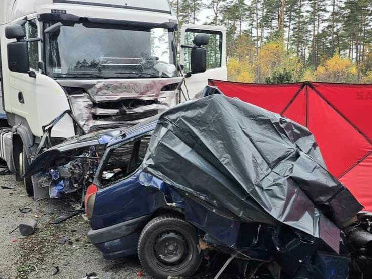 Tragiczny wypadek na drodze krajowej nr 20. Zginęły trzy osoby