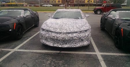 Nowy Chevrolet Camaro wyszpiegowany w kamuflażu