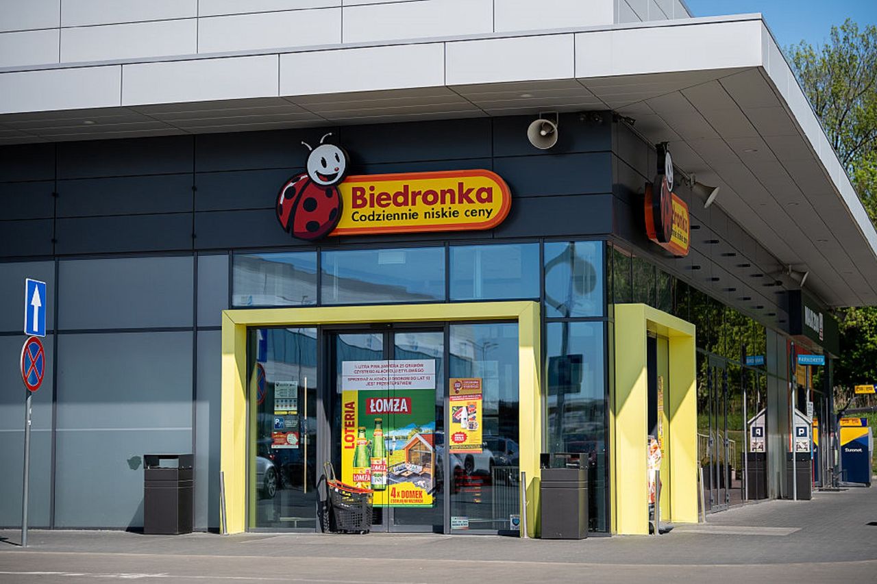Biedronka daje drugi olej gratis. Masło za 2,49 zł
