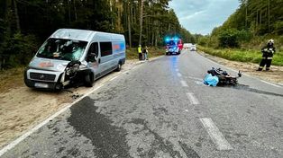 Dębogórze: Tragiczny wypadek motocyklistki. Kobieta zginęła po zderzeniu czołowym z busem