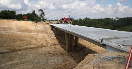 Nowe drogi. Rząd chce zmienić nazwę Funduszu Dróg Samorządowych i zasilić go 3 mld zł