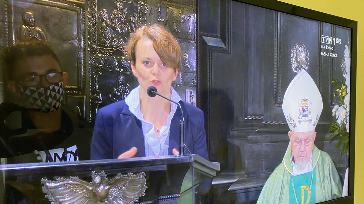 Z ambony na Jasnej Górze przemawiała minister rozwoju Jadwiga Emilewicz