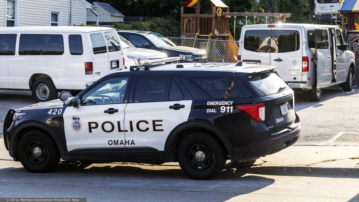 Policja bada śmierć rocznej dziewczynki, która została znaleziona w rozgrzanym pojeździe w mieście Omaha