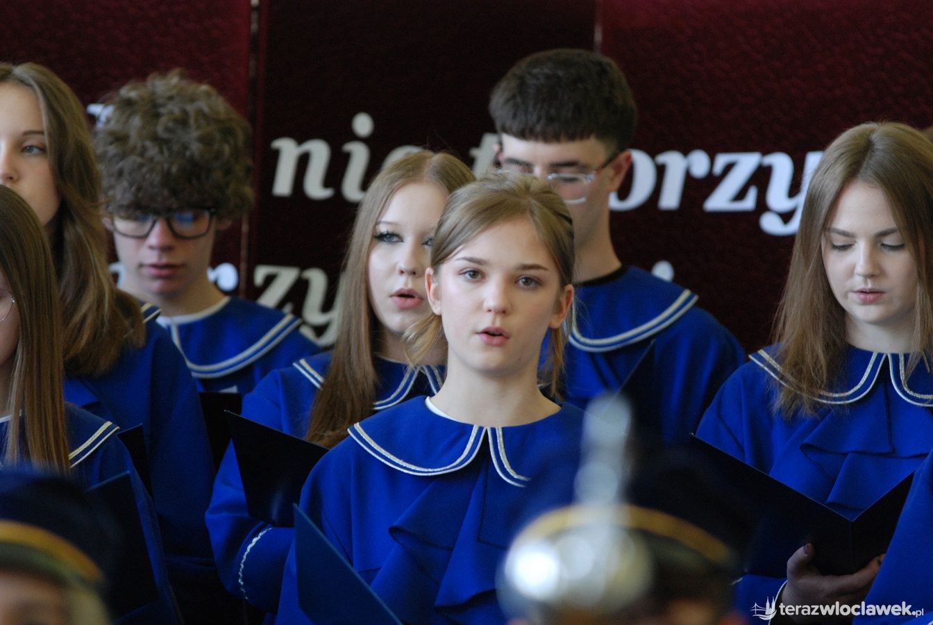 zakończenie roku maturzystów w III LO we Włocławku