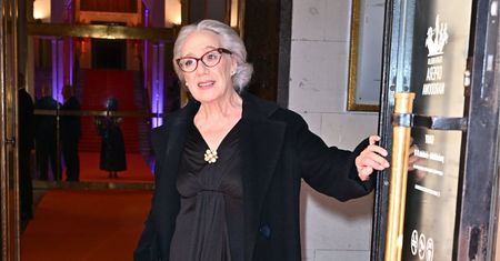 Czas się dla niej zatrzymał. 88-letnia Maja Komorowska zachwyciła na premierze "Lalki". Co za poczucie stylu!