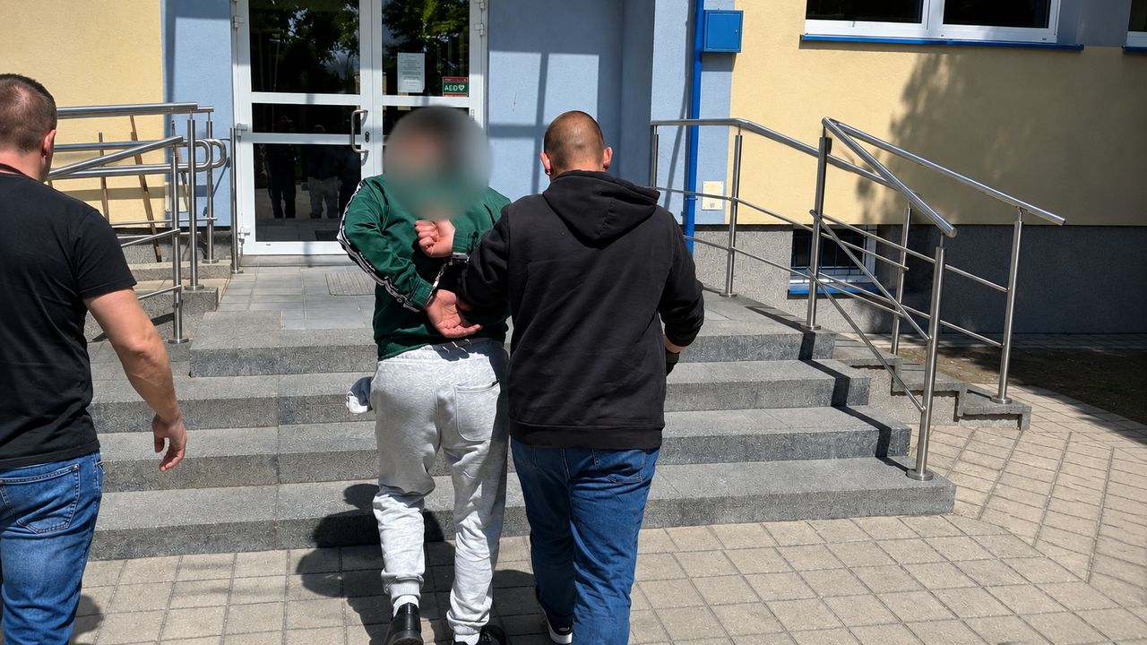 Trzcianka: Ukrywał się w bagnach nad jeziorem Moczytko. Miał narkotyki
