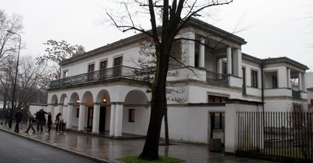 Remont muru wokół rezydencji premiera. Opozycja: to sprawa dla NIK