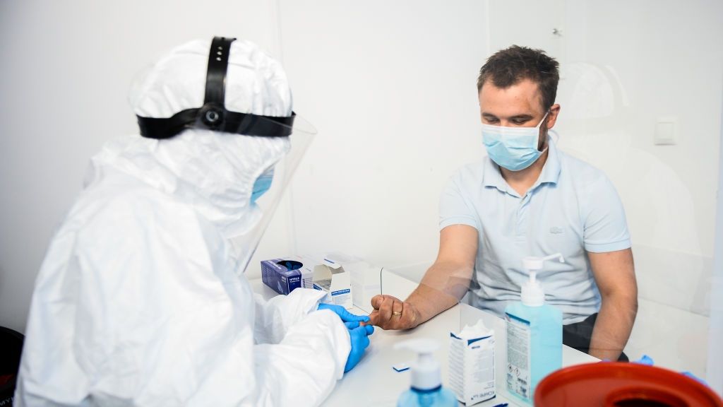 Mamy 1 136 nowych przypadków zakażenia koronawirusem