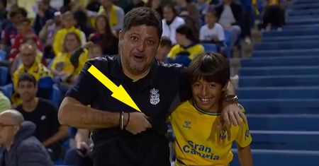 Uniósł koszulkę podczas meczu Barcelony. "Krew się we mnie gotuje"