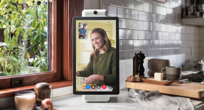 Facebook prezentuje Portal. Urządzenie do rozmów wideo przez Messenger w cenie 199 i 349 dolarów