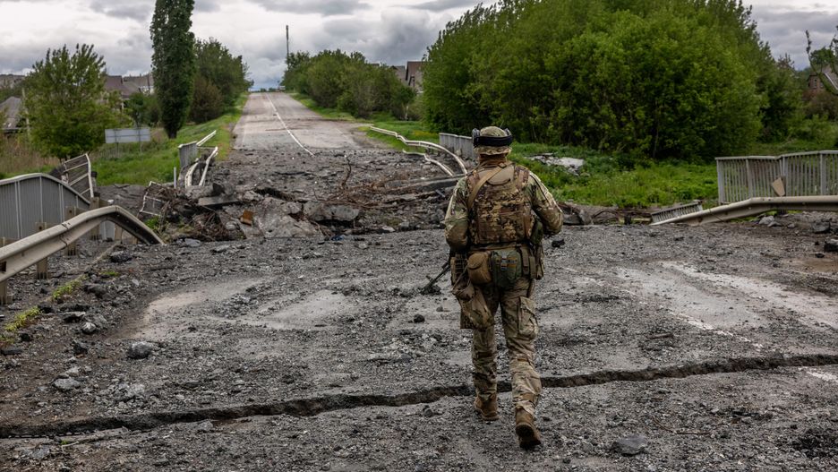 Some Russian Forces Dig In Near Kharkiv Despite Broader Retreat From City's Outskirts
RUSKA LOZOVA, UKRAINE - MAY 22: Ukrainian Territorial Defense soldiers patrol near the frontline on May 22, 2022 near Ruska Lozova, Ukraine. Russian forces had occupied Ruska Lozova for two months before being pushed back by Ukrainian troops three weeks ago. Although Russian forces have retreated from many areas around Kharkiv, some units have dug in north of the city and continue to trade shellfire with the Ukrainians. (Photo by John Moore/Getty Images)
John Moore
bestof, topix