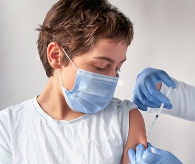 Znaczki dla zaszczepionych pracowników w firmie na Pomorzu. Zwalniały z masek