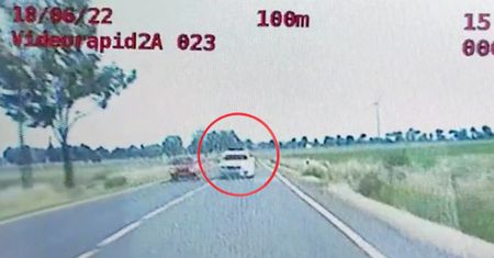 O krok od tragedii. Policjanci z Jarocina przypadkowo to nagrali