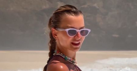 Strzaskana na mahoń Anna Lewandowska pręży umięśnione ciało w bikini. Internauci sypią komplementami: "FIGURA MARZENIE" (FOTO)
