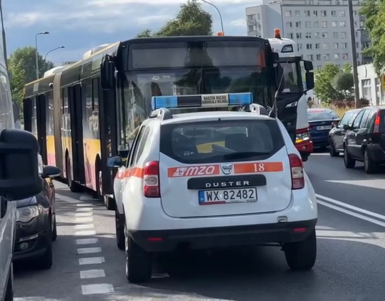 Do wypadku doszło na przystanku przy ul. Conrada w Warszawie