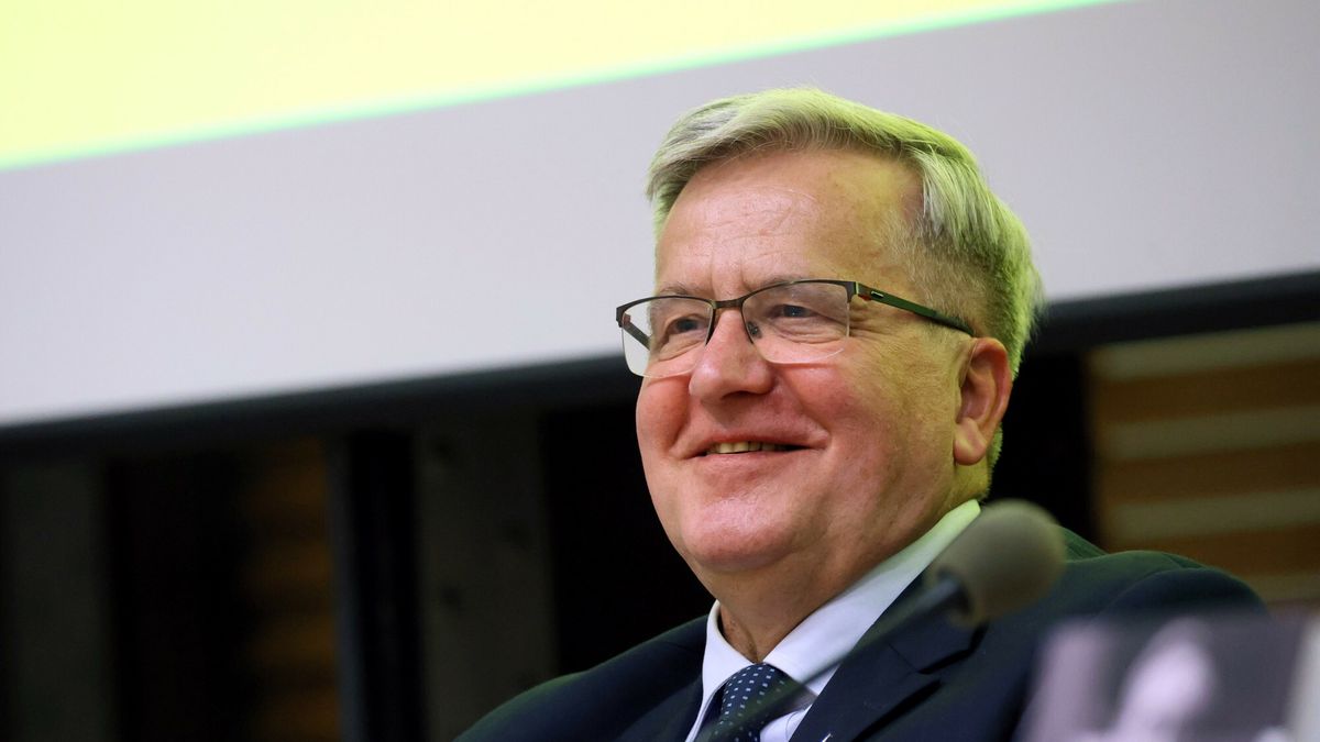 Promocja ksi??ki "Tadeusz Mazowiecki. Pisma i dokumenty. Protoko?y posiedze? rz?du"
Fot. Wojciech Olkusnik/East News, Warszawa, 10.10.2024. Spotkanie promocyjne wokol ksiazki "Tadeusz Mazowiecki. Pisma i dokumenty. Protokoly posiedzen rzadu 1989-1991", polaczone z debata  "Rzad Mazowieckiego 35 lat pozniej", w auli dawnej Biblioteki Uniwersyteckiej na Kampusie Glownym Uniwersytetu Warszawskiego.
N/z: byly prezydent Bronislaw Komorowski
Wojciech Olkusnik