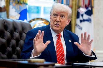 Trump podnosi cła dla UE. KE zapowiada działania odwetowe