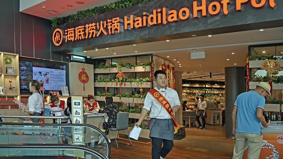 W restauracji Haidilao w Szanghaju doszło do 