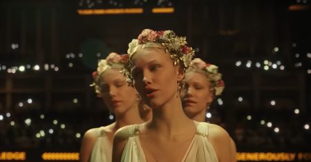 Siedmiominutowa owacja w Cannes. Czy dzieło życia kultowego reżysera będzie hitem, czy jednak kitem?
