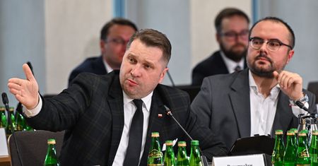 Jabłoński wykluczony z komisji śledczej. Czarnek: "Cyrk Jońskiego odleciał"