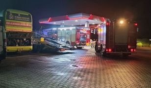 Pożar przy DK17. Zapalił się ukraiński autobus-ambulans