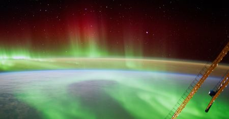 Burza magnetyczna widziana z wysokości 400 kilometrów