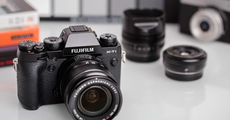 Fujifilm X-T1 – wyrachowany profesjonalista bez lustra [test]