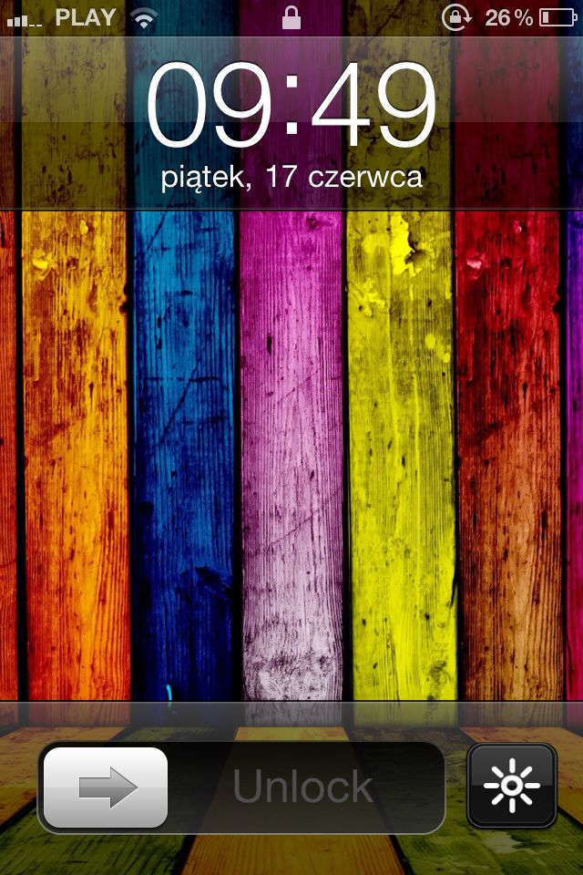FlashLock - włączanie latarki w iPhonie 4 bezpośrednio z lock screena