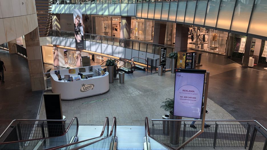 Dane wskazują na wzrost liczby klientów w galeriach handlowych w ostatnich dniach wakacji. 
