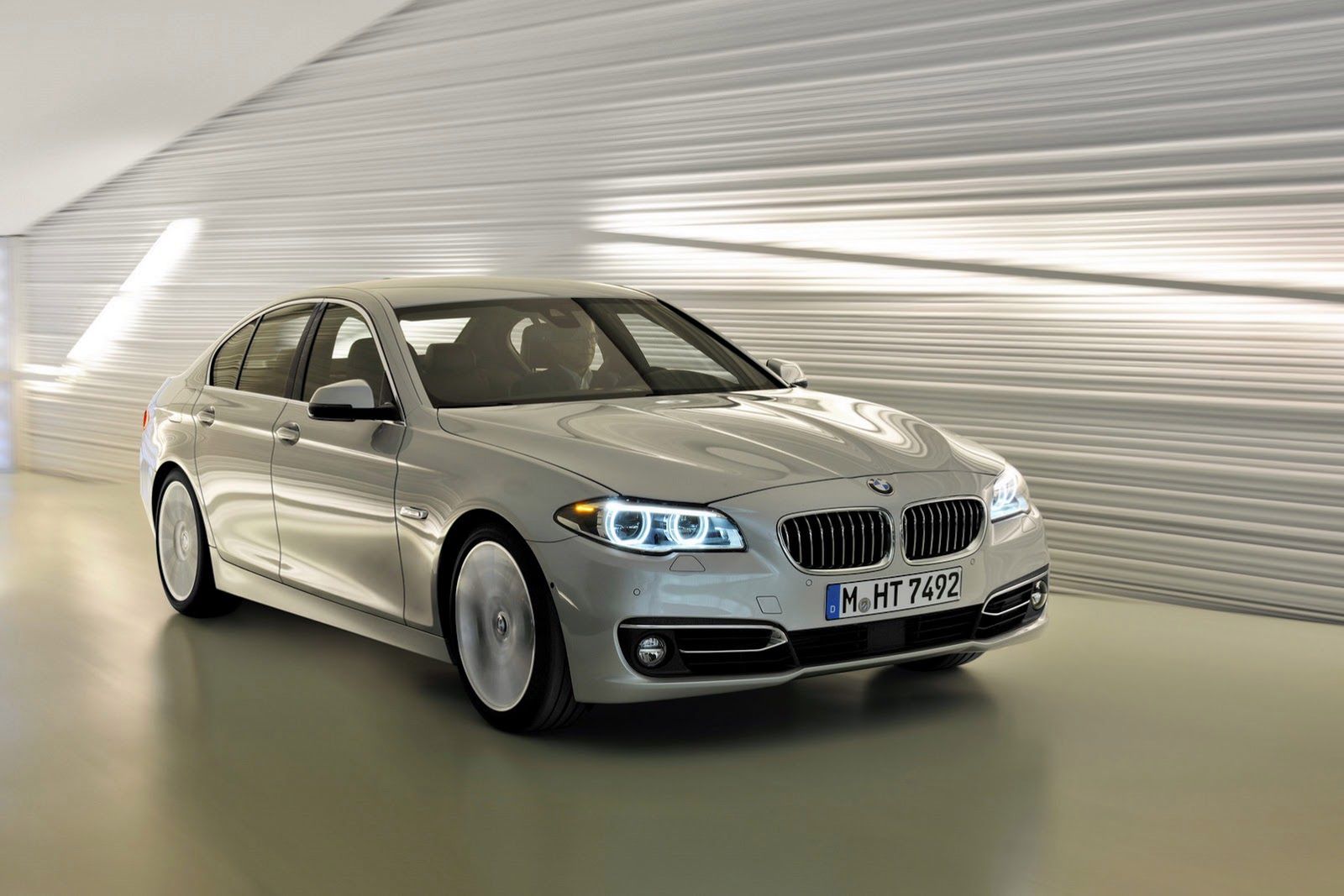 2014 BMW Serii 5 Sedan, Touring, Gran Turismo [galeria] 15