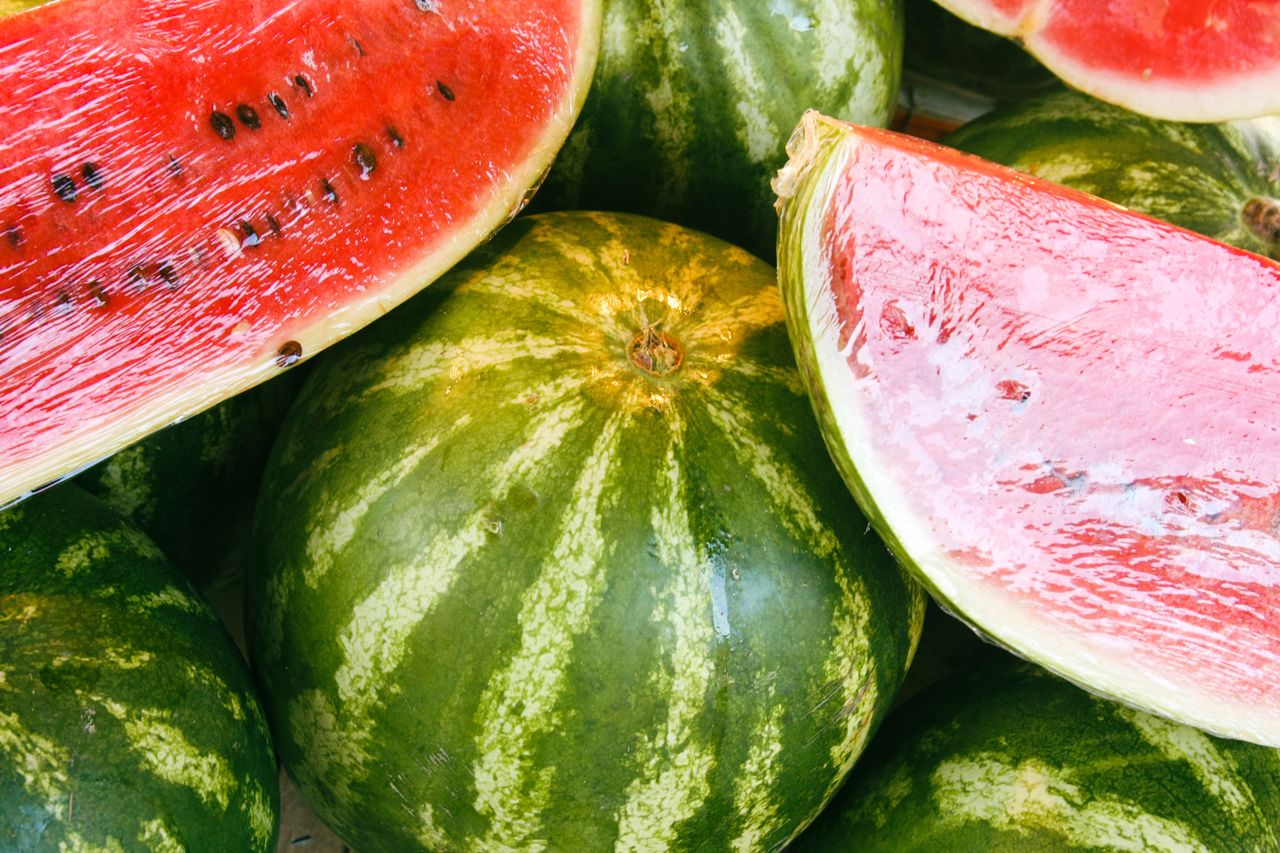 How to choose a sweet watermelon? Simple way