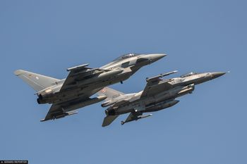 Zmasowany atak na Ukrainę. Polska podrywa myśliwce