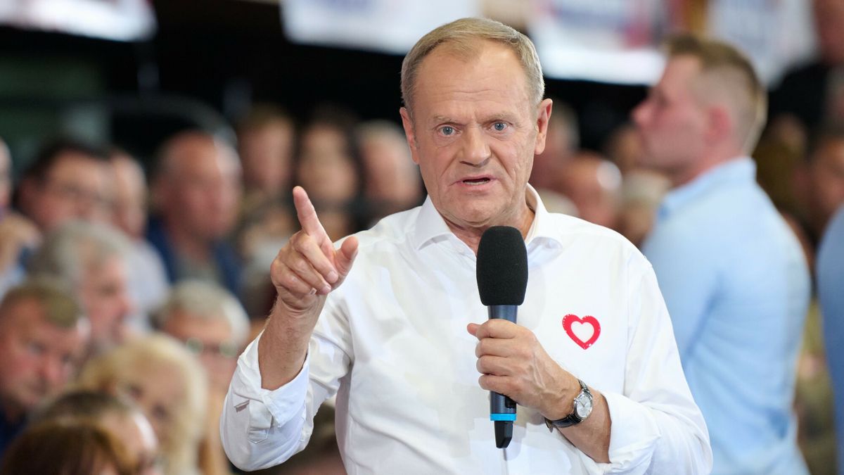 Donald Tusk i Micha? Ko?odziejczak w Koninie
04.10.2023 Konin Spotkanie otwarte Michala Kolodziejczaka i Donalda Tuska
Fot: Oleg Marusic/REPORTER
n/z: Donald Tusk
Oleg Marusic/REPORTER