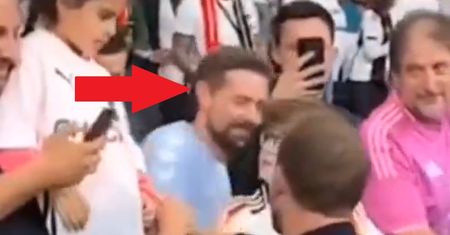 Najbardziej niezręczna scena Euro 2024? Trener niechcący ośmieszył gwiazdę