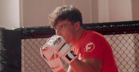Kibice nie dawali mu spokoju. Karaś wyjaśnił co z jego walką w MMA