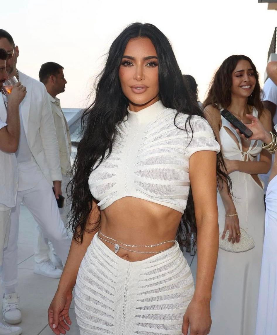 Kim Kardashian na imprezie w Hamptons 