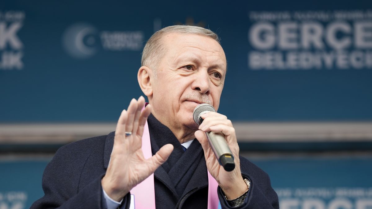 BURDUR, TURKIYE - MARCH 20: Turkish President and Leader of Justice and Development (AK) Party Recep Tayyip Erdogan attends his party's election rally at Cumhuriyet Square in Burdur, Turkiye on March 20, 2024. (Photo by Mehmet Ali Ozcan/Anadolu via Getty Images)