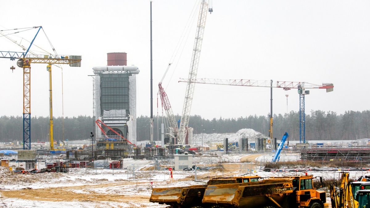 Budowa elektrowni gazowej w Ostrołęce w miejscu zburzonego bloku
