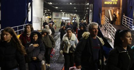 Panika na Santorini. Mieszkańcy i turyści w pośpiechu opuszczają rajską wyspę