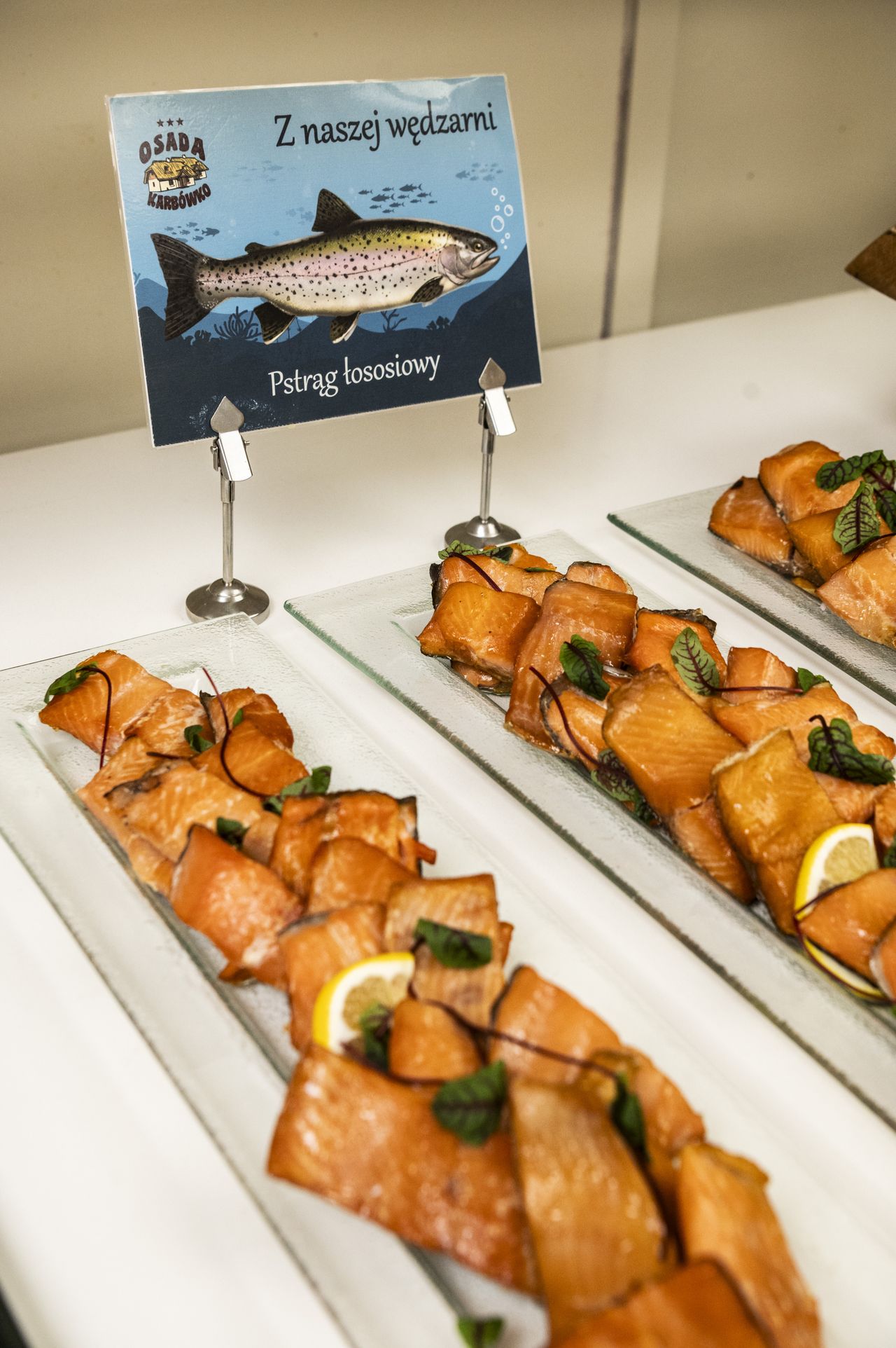 Ryby wędzone w osadowej wędzarni