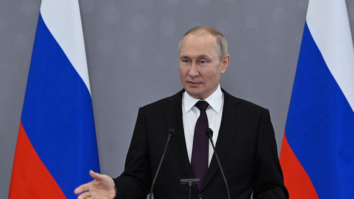 Russian President Vladimir Putin attends a news conference following the CIS (Commonwealth of Independent States) Heads of State Council meeting in Astana, Kazakhstan, 14 October 2022. EPA/RAMIL SITDIKOV / KREMLIN POOL / SPUTNIK MANDATORY CREDIT Dostawca: PAP/EPA.