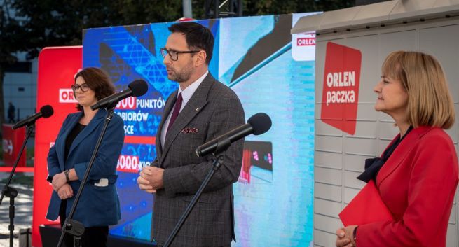 Orlen uruchomił 200 automatów paczkowych, do końca 2022 r. chce ich mieć 2 tys.