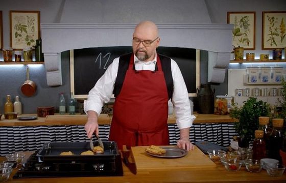 Nowy program kulinarno-historyczny "W kotle historii" w TVP Historia, prowadzącym Łukasz Modelski