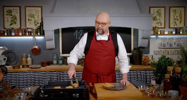 Nowy program kulinarno-historyczny "W kotle historii" w TVP Historia, prowadzącym Łukasz Modelski