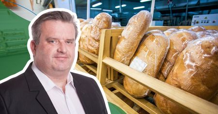 Jak naprawdę powstaje chleb z marketu? Ekspert wyjaśnia, dlaczego mrożenie podbija polski rynek