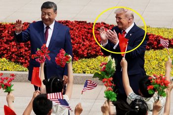 Trump uśmiechał się z wrażenia. Oto jego powitanie w Chinach