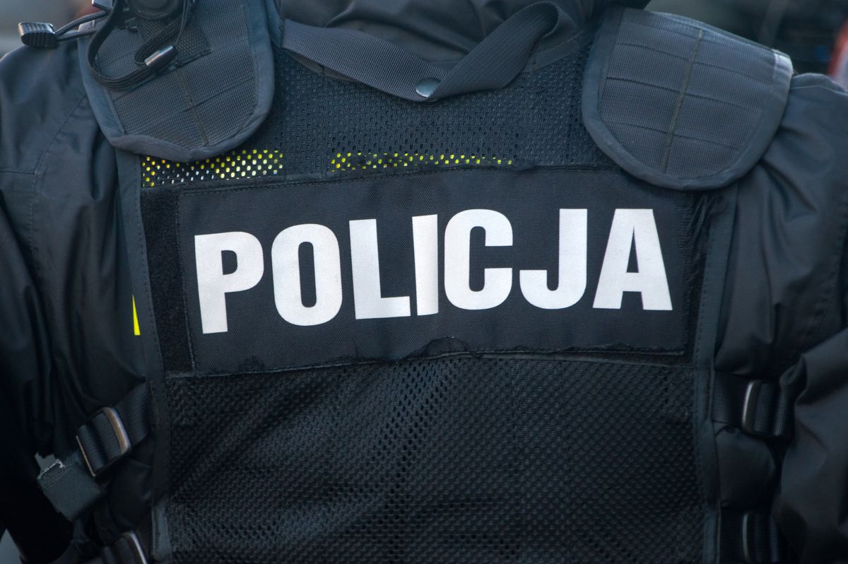 Policja zatrzymała dwóch podejrzanych o napad na bank w Błoniu w województwie mazowieckim