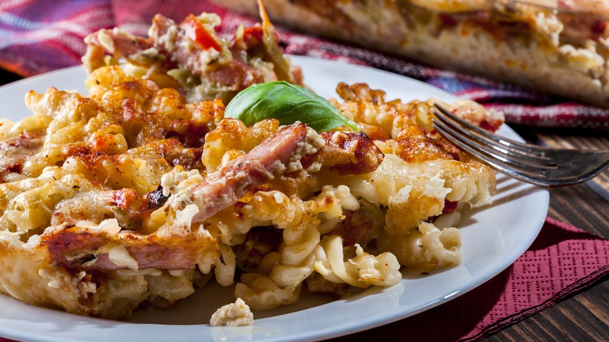 Zapiekanka makaronowa