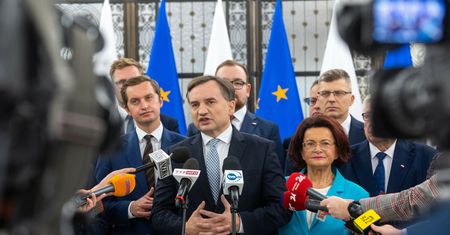 Kaczyński odciął się od Suwerennej Polski? "Zostawił bez pieniędzy"